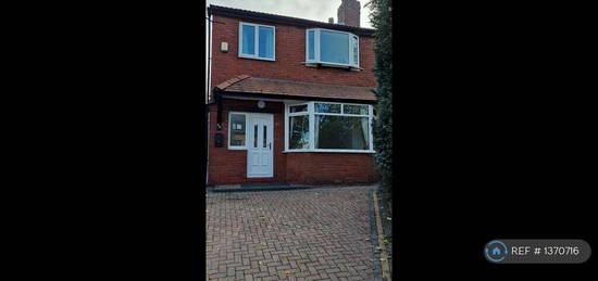 3 bedroom semi-detached house