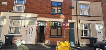 Terraced house to rent in Bede Street, Leicester LE3