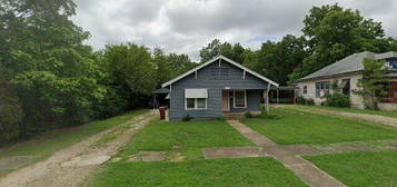 210 E  Brown St, Hugo, OK 74743