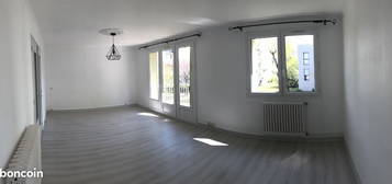 Appartement proche centre Maubourg