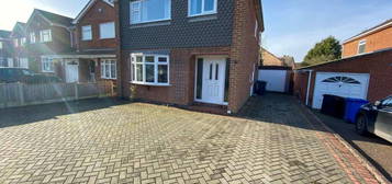 3 bedroom detached house