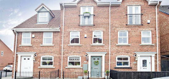 4 bedroom terraced house for sale