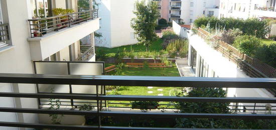 Beau 2 Pieces 45 M²+ balcon+ park SS+cave