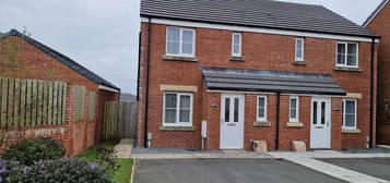 3 bedroom semi-detached house to rent