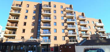 Flat for sale in Madeira Court, Weston-Super-Mare BS23