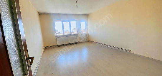 Yenidoğan Mahallesi'nde 3+1 kombili kiralık daire