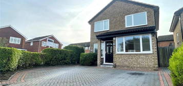 4 bedroom detached house to rent