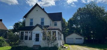 6 Second St, Edwards, NY 13635