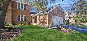 1548 N Courtland Dr #1548, Arlington Heights, IL 60004