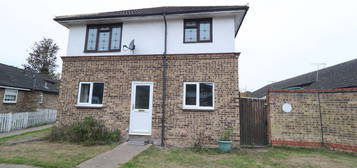 Flat for sale in Shirley Gardens, Basildon, Essex SS13