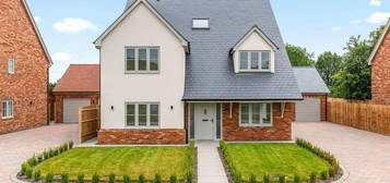 6 bedroom detached house for sale