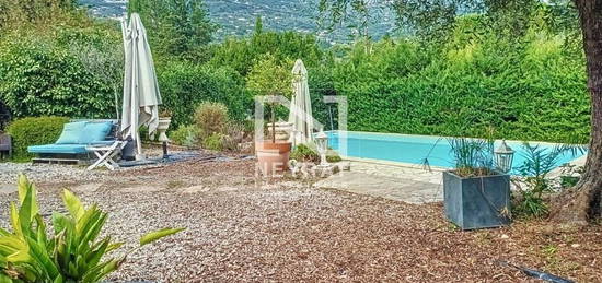 PEYMEINADE CO-EXCLUSIVITE Jolie maison provençale de plain pied avec piscine