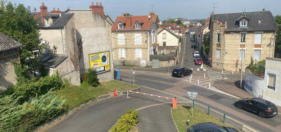 T3 PROCHE GARE avec balcon