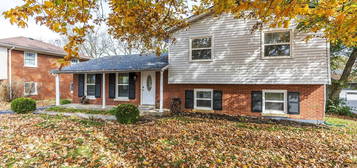 161 E Tiverton Way, Lexington, KY 40517