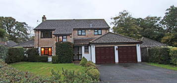 4 bedroom detached house