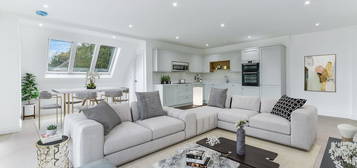 Flat for sale in Sanderstead Road, Sanderstead, South Croydon CR2