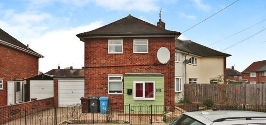 3 bed semi-detached house for sale