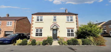 4 bed detached house for sale