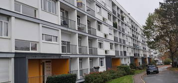 Secteur NEOMA : Appartement 4 pièces avec balcon