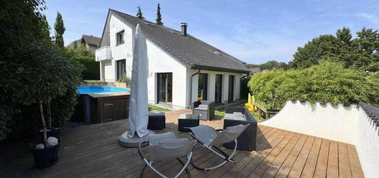 *** Exklusives Split-Level Einfamilienhaus in begehrter Wohnlage! ***