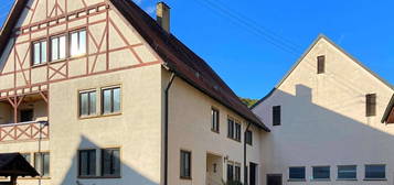 Hofstelle mit solidem Wohnhaus in Ehingen-Granheim