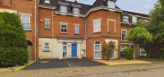 2 bed town house to rent