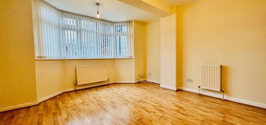 Flat to rent in Burton Road, Littleover, Derby DE23