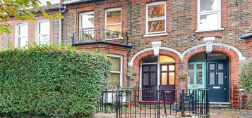 Flat for sale in Hawarden Road, Walthamstow, London E17