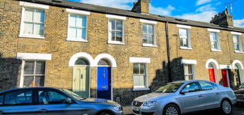 2 bedroom terraced house