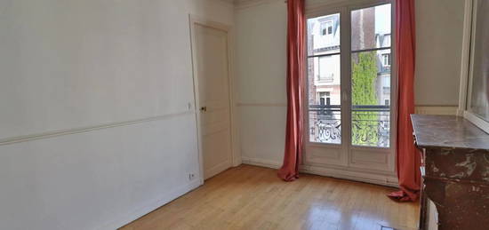 Appartement  à vendre, 3 pièces, 2 chambres, 45 m²