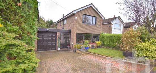 3 bedroom link detached house for sale