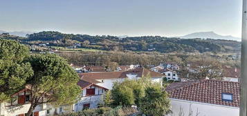 Très beau T3 avec terrasses, vue montagnes