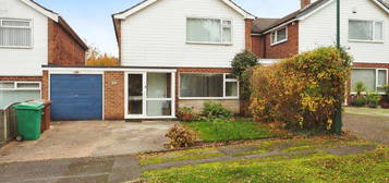 3 bedroom link detached house for sale