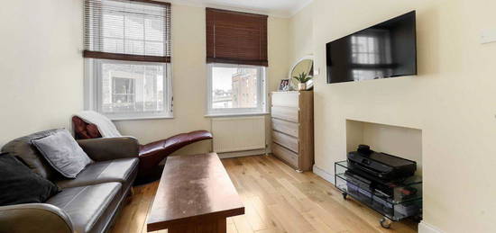 Flat to rent in Fulham Road, Fulham, London SW6