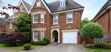 5 bed semi-detached house to rent