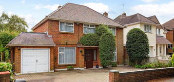 4 bed detached house for sale