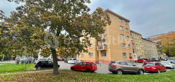 Prodej bytu 3+kk 78 m², Nemocniční, Praha