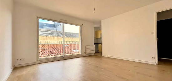 Appartement T2 lumineux à vendre  Centre-ville à proximité i