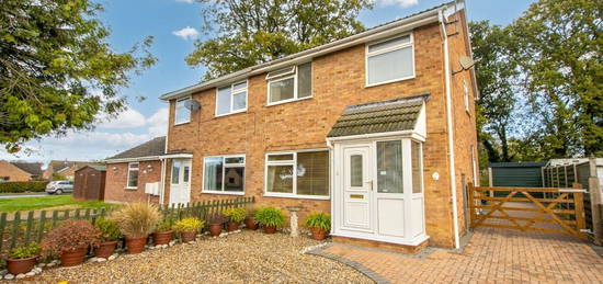 3 bed semi-detached house for sale