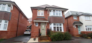 4 bed detached house for sale