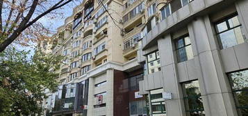 vanzare apartament 2 camere, Bd Unirii, stradal, etaj 2, decomandat, 70mp utili,