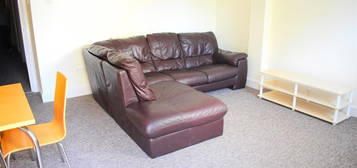 2 bed flat to rent