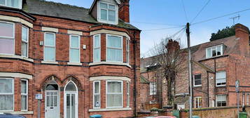 5 bed terraced house to rent