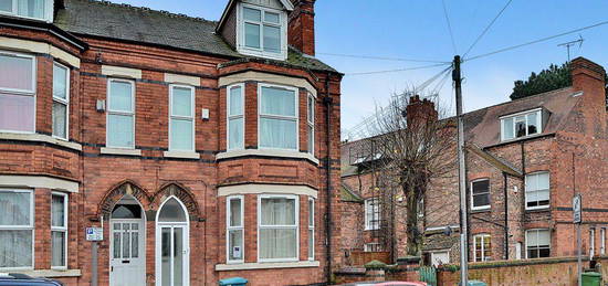 5 bed terraced house to rent