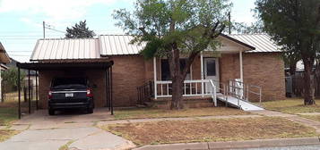 606 N  Saint Joseph St, Stanton, TX 79782