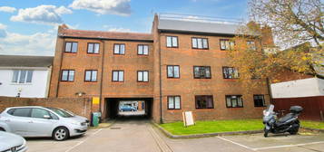 Studio for sale in Gainsborough Court, Camp Road, Farnborough GU14