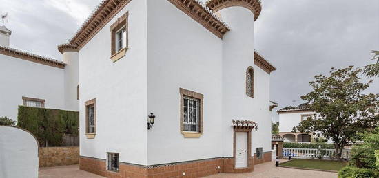 Casa o chalet en venta en Pio Barroja, La Zubia Ciudad