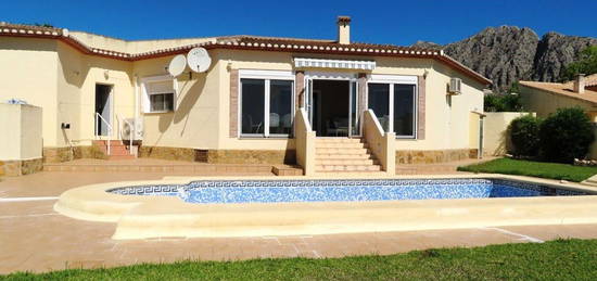 Casa o chalet independiente en venta en Beniarbeig