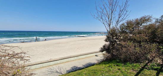 große Eigentumswohnung mit Parkplatz an der Ostsee