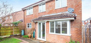 3 bedroom detached house